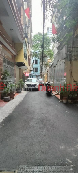 73 Nguyen Trai 40m2 4 floors, new house ready to move in, square title, close to car, only 11.5 billion Sales Listings