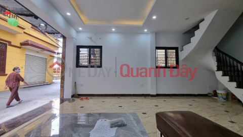 HOANG QUOC VIET 51M x6 FLOORS ELEVATOR - 21 BILLION, CAR PARKING AWAY, ALLEY FOR BUSINESS _0