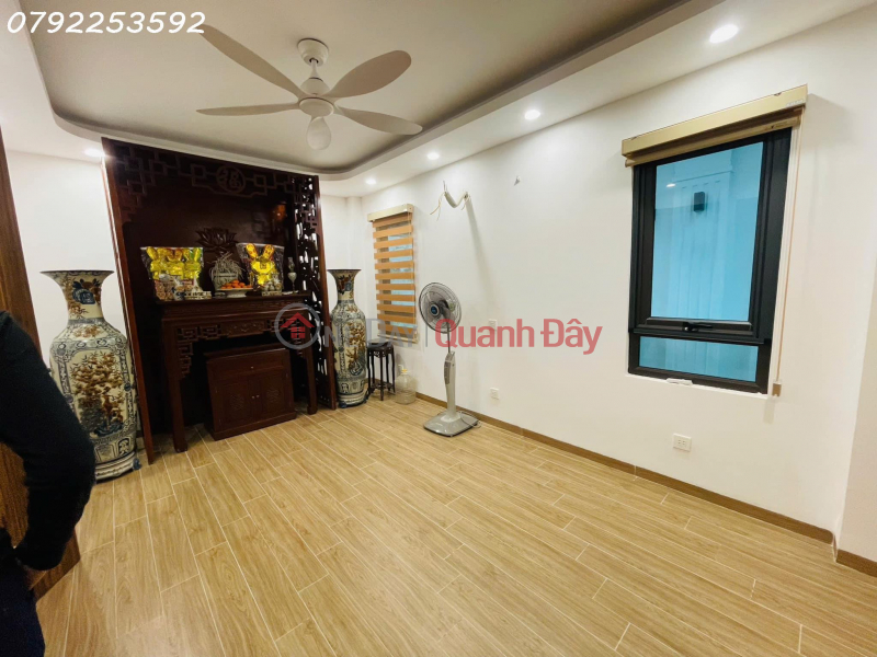 đ 14,8 tỷ Bán Nhà Phố Trần Duy Hưng. Cầu Giấy. Diện Tích 30m. x6 Tầng. Mặt tiền 5.7m. Giá bán 14.8 tỷ.