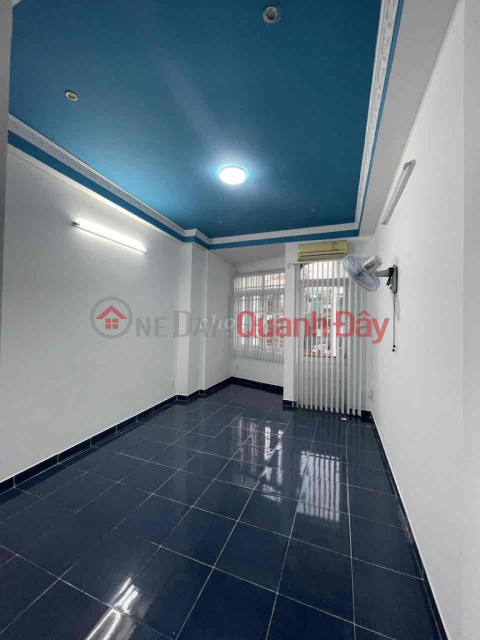 Business house on Nguyen Duy Duong street, 6 bedrooms _0