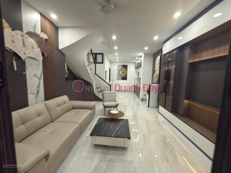 đ 12 Billion | Beautiful house for sale in Phung Khoang, fully furnished with high-end furniture, just move in with your suitcases.