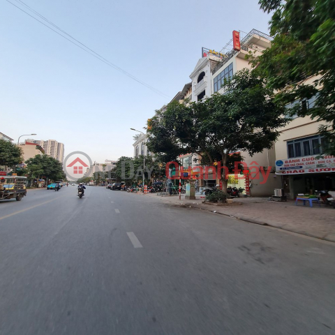 2x billion, corner lot 255m2, 3 cars can avoid in Dong Du, Gia Lam, Hanoi. Contact 0989894845 _0