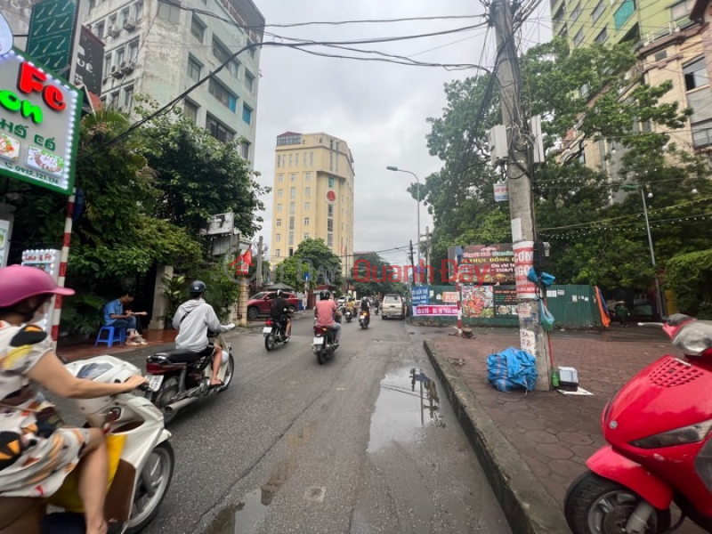 Selling land for a 3-storey house on Nguyen Hong street, KD sidewalk corner lot, 98m2, 20 billion VND | Vietnam, Sales đ 30 Billion