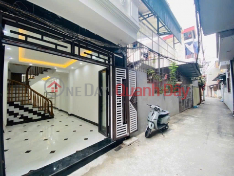 House for sale on Nguyen Hoang Ton, Tay Ho, 48m x 5 floors x 4m frontage, built by builder, rural alley, car. Price 7.6 billion _0