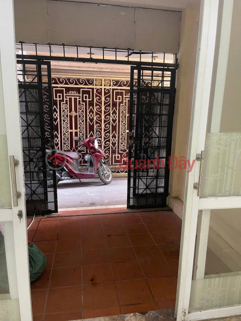 Whole house for rent in lane 224 Le Duan, 40m2 x 5 floors, 5 bedrooms, 12.5 million _0