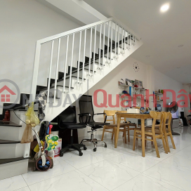 Bán nhà Tái Định Cư đất lành. Đổ 2 tấm, đường nhựa 13m. Cách ga 5km _0