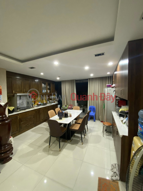 House for sale on Le Dai Hanh street, 30m2, 4 floors, 4.2m frontage, 10.4 billion VND, wide alley allowing motorbikes to turn around. _0