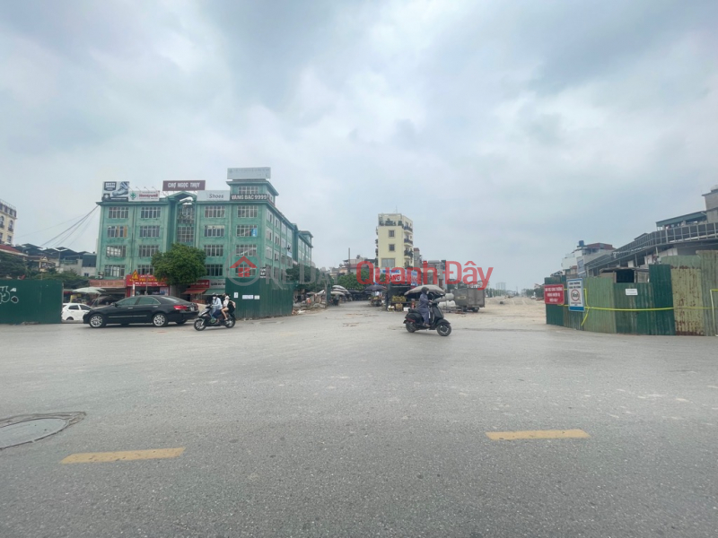 Land for sale in Alley 264 Ngoc Thuy, 158m2, for trucks, corner lot, build mini-office, only over 11 billion, negotiable. Contact 0936123469 | Vietnam, Sales | đ 11.5 Billion