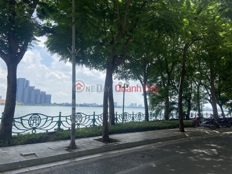 Land for sale with Lac Long Quan Townhouse in Tay Ho District. 75m Frontage 6m Approximately 16 Billion. Commitment to Real Photos Main Description Sales Listings