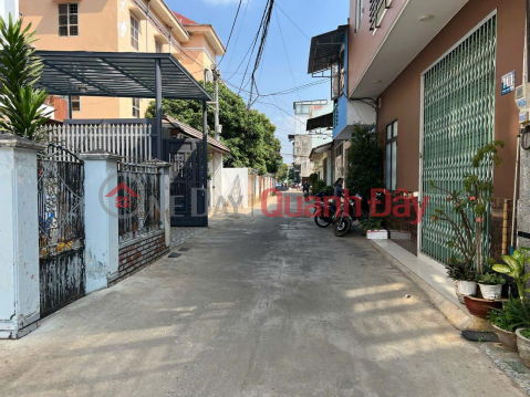 OWNER NEEDS TO SELL A HOUSE IN THE ALLEY RIGHT IN THE CITY CENTER 14\/3 Pham Van Dong, Hoa Lu Ward, Pleiku City - Gialai _0