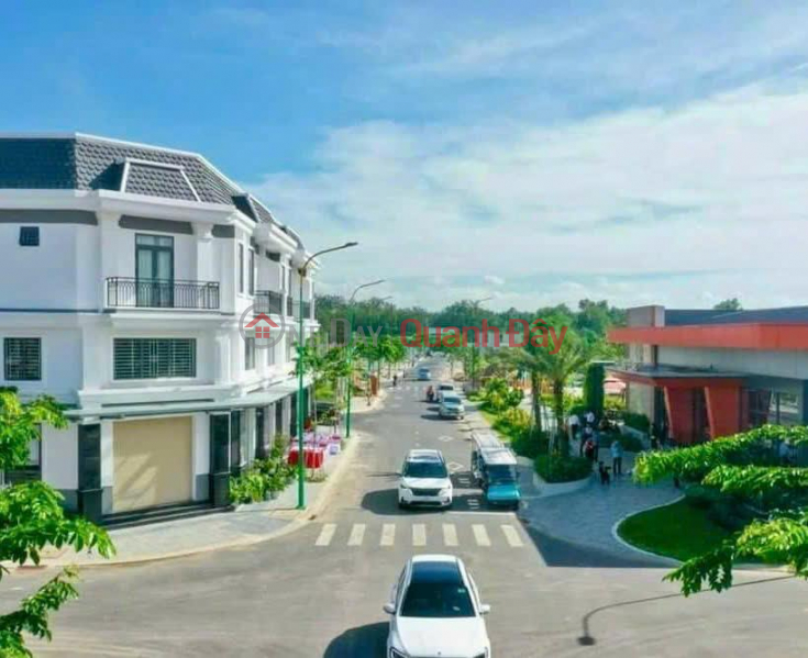 đ 790 Million RICHLAND TOWNHOUSE RIGHT IN THE NEW CITY OF BINH DUONG, PAY 790 MILLION IN ADVANCE TO OWN IT NOW