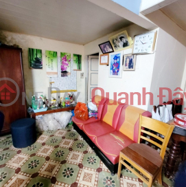 ► House in 3m wide Hung Vuong Plastic Alley, airy, 94m2, 7.8m wide, 2 old floors, 3.1 billion _0