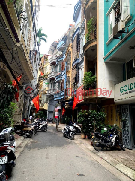 ₫ 12.3 Billion, House for sale in Vo Van Dung street, Dong Da district. 40m Build 4 Storeys Approximately 12 Billion. Commitment to Real Photos Accurate Description.