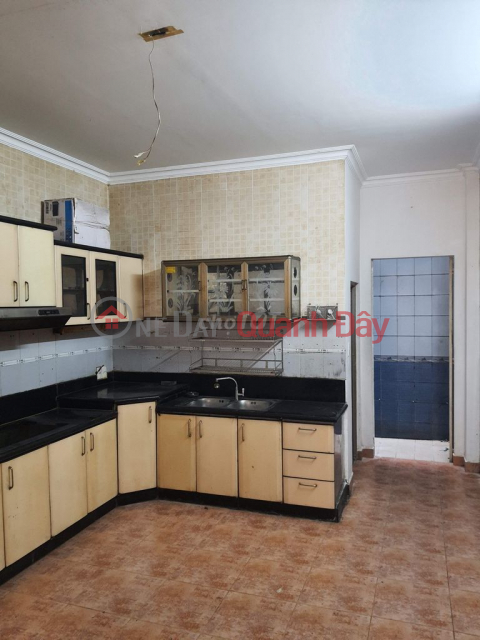 Beautiful house frontage in Bau Cat area, 3 floors, 3 bedrooms, 14 million _0