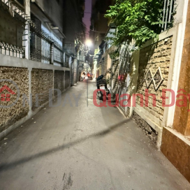 Hoàng Quốc Việt – 90m² – MT 5.6m – SÂN TRƯỚC – gần Công viên Nghĩa Tân – 21.5 tỷ _0