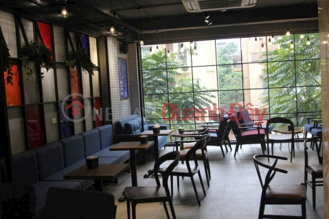 Hàng Siêu Hiếm Toà Văn Phòng Duy Nhất 9 Tầng Mặt Phố Phan Kế Bính.
- Nhà nằm vị trí đoạn đường rộng, vỉa hè _0