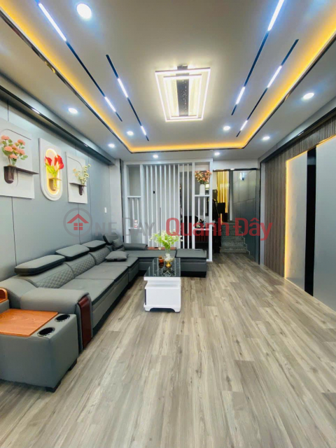 Uncle Minh needs to sell his newly built house in Huynh Tan Phat alley, a 3-story house, priced at 6.35 billion VND. _0