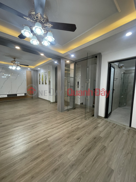 Chủ nhà cho thuê nguyên căn đẹp mới, Thang Máy, Linh Đàm; Kinh doanh, VP, 122m2* 4T- 33 Tr _0