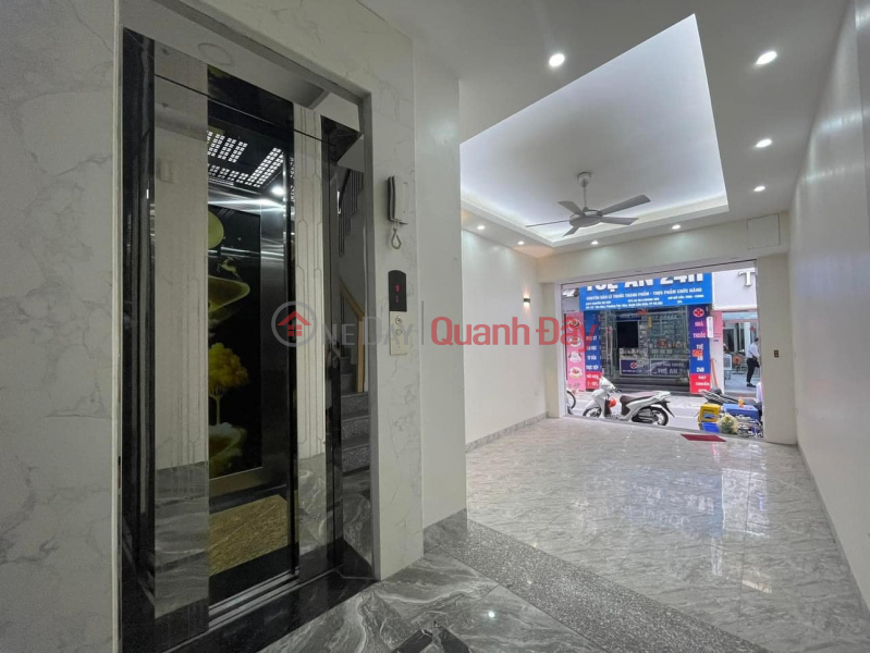 7-FLOOR ELEVATOR HOUSE - BUSINESS STREET - EXTREMELY Busy Business Area - RARE ️ Description: House facing Yen Hoa street, Cau Sales Listings