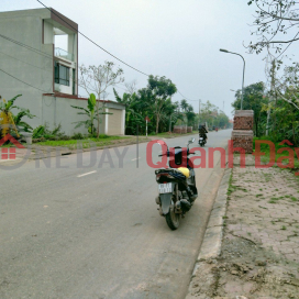 Selling cheap 370m of land in Luong Tai district, comfortable traveling by car, near Luong Tai 2 industrial park. _0