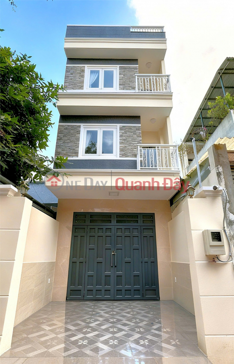 URGENT RENTAL NEEDED: Brand new, high-end serviced apartment\/studio in the heart of Binh Thanh District, Ho Chi Minh City. _0