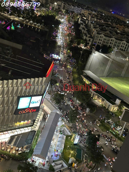 Bán căn hộ Vinhomes Grand Park Quận 9, view hoa hậu, hướng đông nam, DT 69.2m2, Việt Nam, Bán, đ 5,3 tỷ