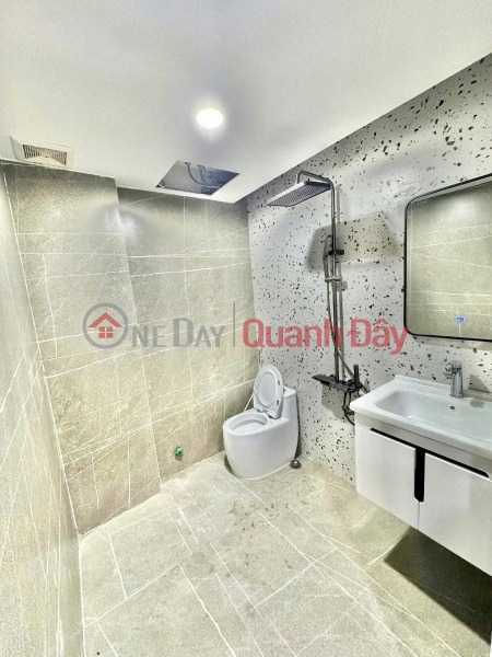 đ 15.8 Billion, Super Rare - House on Alley 79 Cau Giay 46\\/50m, 6 Floors only 15.8 Billion, Bustling Business Area