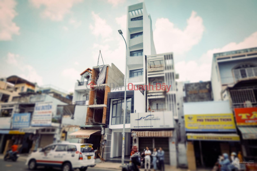 Beautiful 7-story townhouse with elevator for sale on Lac Long Quan street, Tan Binh district, Ho Chi Minh City. Price: 13.4 billion VND, 75m2. | Vietnam | Sales đ 13.4 Billion