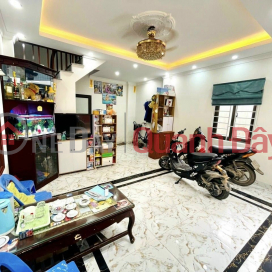 House for sale 75m2 Nghi Tam street, Tay Ho The car stops for 6 bedrooms The car lane avoids 10m 9.6 Billion _0