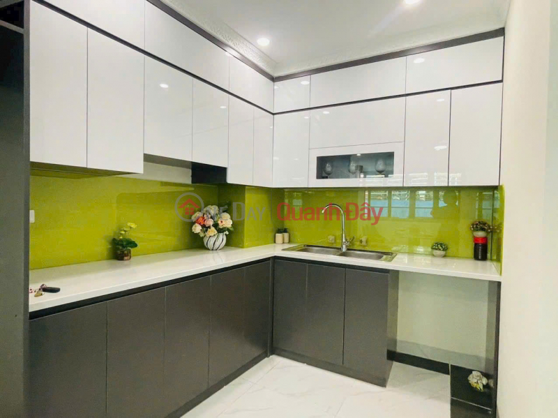 Property Search Vietnam | OneDay | Nhà ở | Niêm yết bán | NHÀ MỚI Ở NGAY PHố Quan Hoa 36mv 6 TẦNG THANG máy
15 tỷ lại còn thương lượng
- Ô TÔ VÀO NHÀ - 1 NHÀ RA