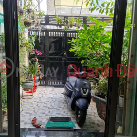 OWNER URGENTLY SELLS WITHIN MONTH - ALLEY NEAR TA QUANG BUU STREET - AREA 110 SQUARE METERS (5X22) CENTER OF WARD 5, DISTRICT 8 - 3 FLOORS - _0