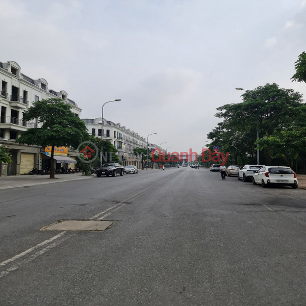 60m2 with nearly 5m frontage in Trau Quy Resettlement Area, Gia Lam, super rare item. Contact 0989894845 | Vietnam Sales đ 8.89 Billion