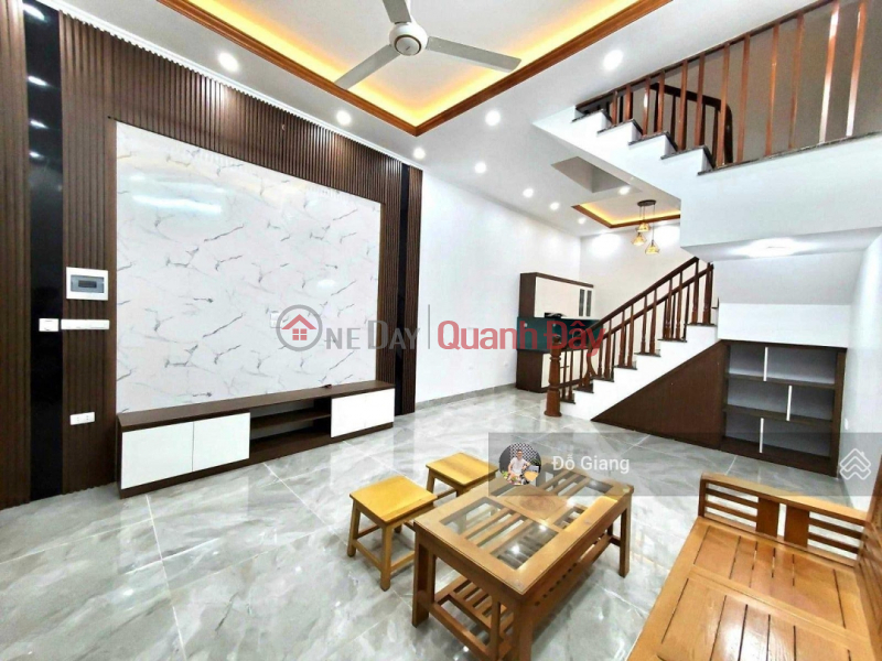 Hoang Hoa Tham house for sale 40m2 x 5 floors close to the street - 2 permanently open sides only 5.2 billion Sales Listings