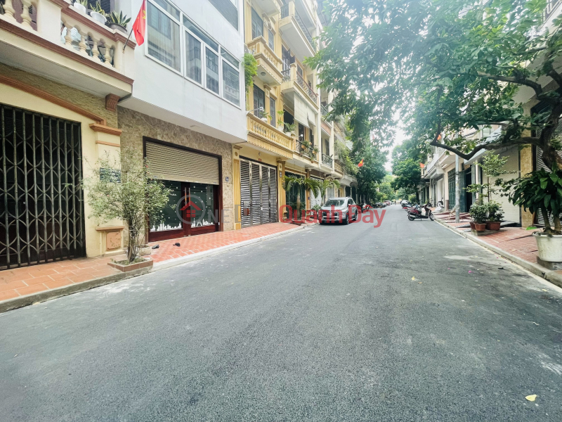 Selling a 6-storey elevator house in the subdivision of Dong Da District Party Committee, Tran Quang Dieu street, 60m2, with elevator and garage. Sales Listings