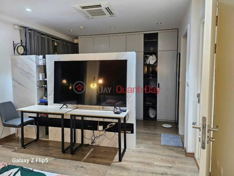 Property Search Vietnam | OneDay | Nhà ở Niêm yết bán | SIÊU PHẨM: Căn góc 3PN VINHOMES D’CAPITALE C6 - Ban công Đông Nam view hồ Thanh Xuân xanh mướt