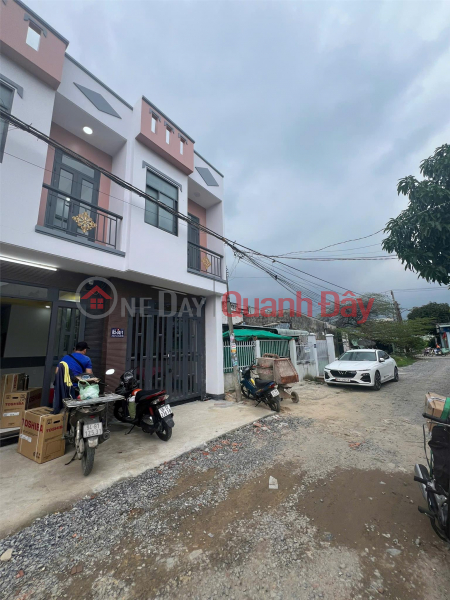 đ 695 Million | HOT !!! OWNER HOUSE - Good Price - House for Sale in My Hanh Nam Commune, Duc Hoa, Long An