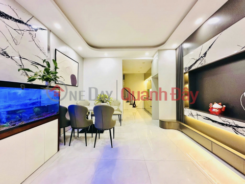 Over 9 billion, 39m2 x 6 floors, elevator, Van Chuong, Dong Da, 40m to car, beautiful new house, ready to move in _0