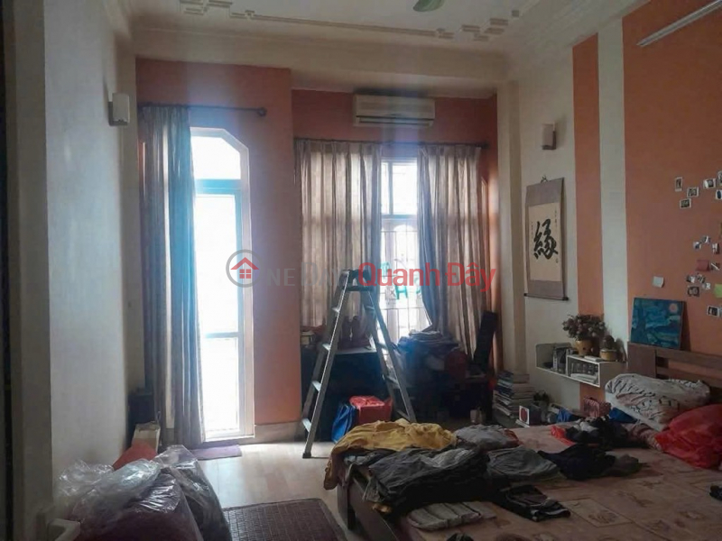 đ 11,35 tỷ Hào Nam 52m sổ vuông, vị trí kim cowng, gần hồ, gần ô tô, tháng sáng
