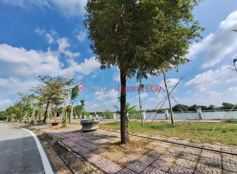 CORNER PLOT WITH TWO STREET FRONTAGES, MINISTRY OF PUBLIC SECURITY RESIDENTIAL AREA, 15X22M, OPPOSITE THE PARK Sales Listings