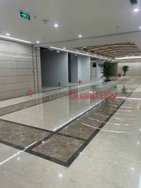 đ 5.55 Billion | Owner needs to sell business premises in commercial center Parking Zone 4 Vinhomes Smart City