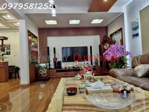 Beautiful house for sale Ton Duc Thang, 124m2, Sub Lot, CAR GARA, suitable for living and business _0