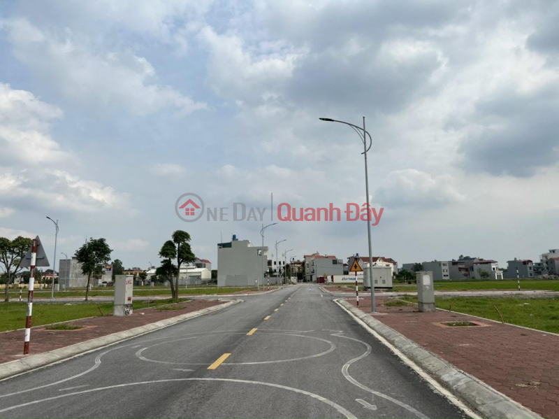 Land by Owner - Front Corner Lot in Di Che Commune, Tien Lu District - Hung Yen, Vietnam Sales, ₫ 2.26 Billion