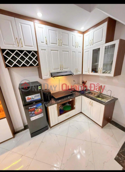 Property Search Vietnam | OneDay | Residential Rental Listings House for rent in Bui Xuong Trach Alley, 32m² x 5 attic floors, 4 bedrooms, 5 bathrooms, 15 million