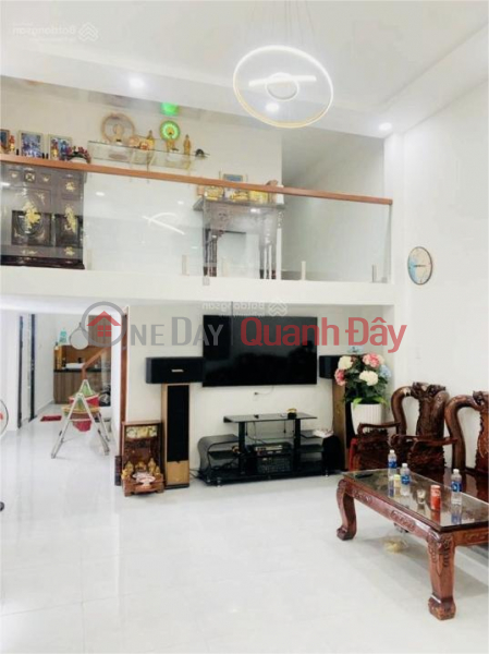 House for sale in CMT8, District 10, widening back, clean alley, over 8.x billion! | Vietnam Sales | đ 8.9 Billion