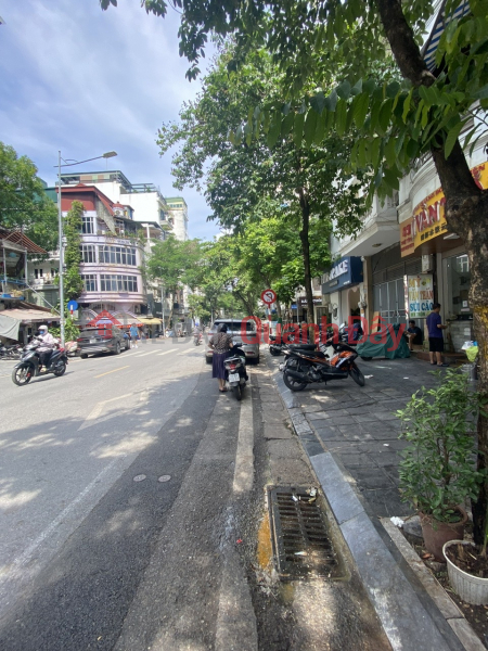 Building for sale on Tue Tinh street - 140m² - 8 floors with elevator - super large frontage 7.3m - Price only 125 billion Sales Listings