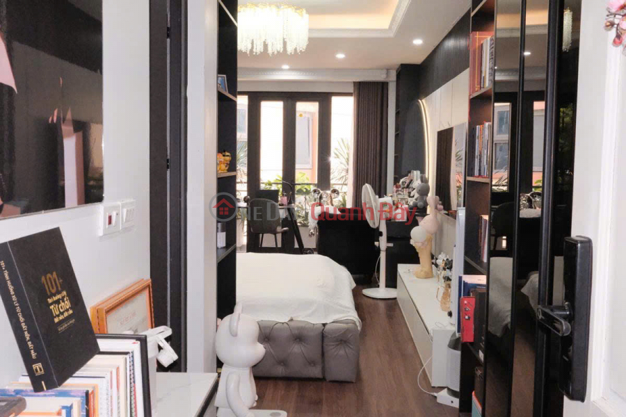 đ 14.7 Billion | THANH XUAN VIP AREA - MILITARY LOT - CAR ACCESS - 6 FLOORS WITH ELEVATOR - FULL INTERIOR