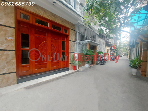 Selling a house with a plot of 47m 5T, parking at Mo Lao door, just over 6 billion, bright, best price t8 _0