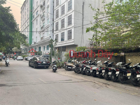 Land for sale on Trich Sai Street, Tay Ho District. 783m Frontage 67m Approximately 400 Billion. Commitment to Real Photos Accurate Description. Owner _0