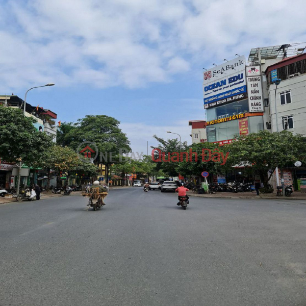 Transferring a corner apartment with 3 frontages for top business in Trau Quy, Gia Lam, Hanoi! Contact 0989894845 Sales Listings