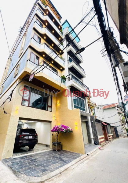 Reduced by 4 billion VND, house in Phuc Dien - Duc Dien, 60m², 7 floors with elevator, subdivided land plot, picturesque, 18 billion VND. Sales Listings